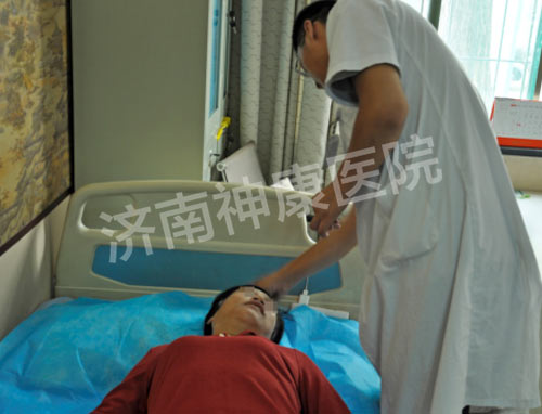 神康医院携手社会爱心组织共救助临沂杜女士治