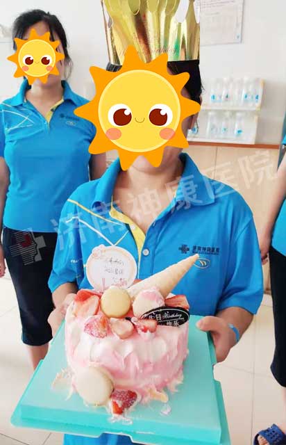 ���ʷ��񣬴ӵ�����𡪡�������ҽ����ԱΪ����ů������